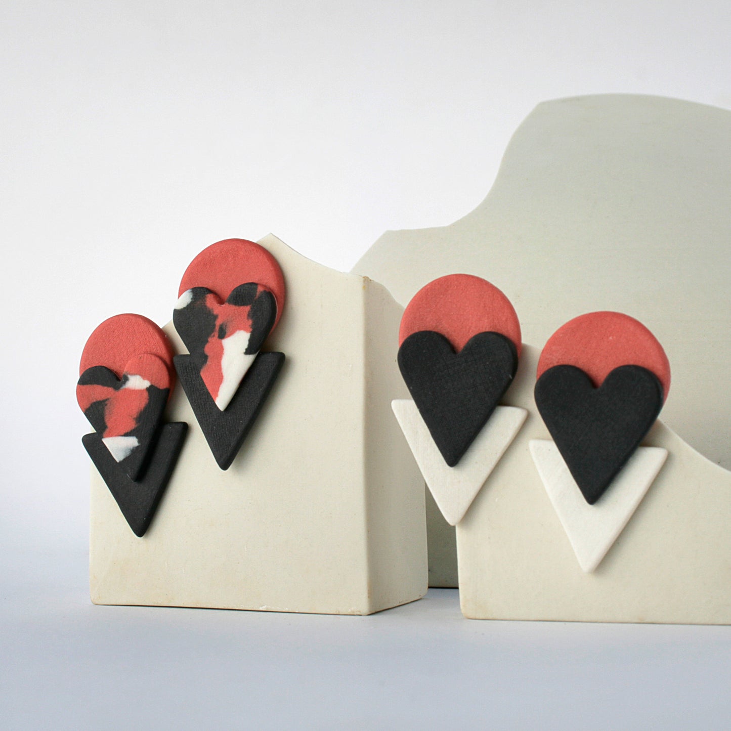 Pendientes Triple Corazón Negro