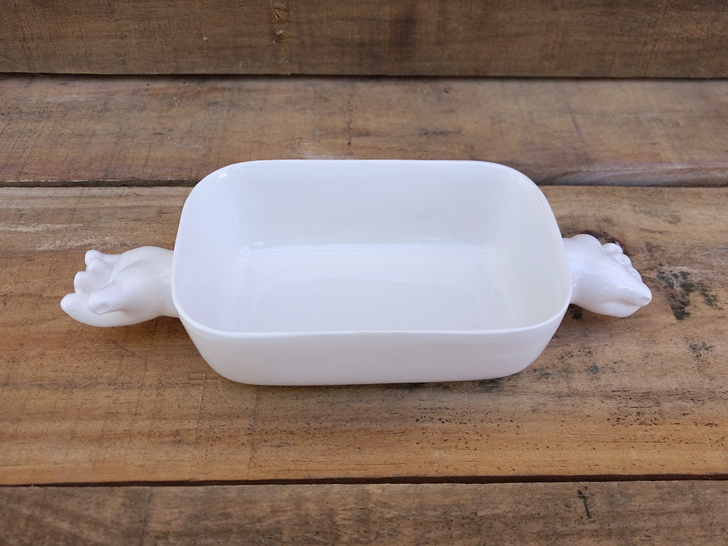 Cuenco rectangular cerámica con manos como asa vista frontal