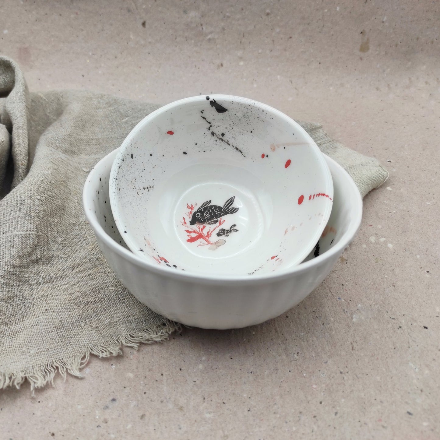 Conjunto cuencos cerámica pintados a mano diseño peces y coral