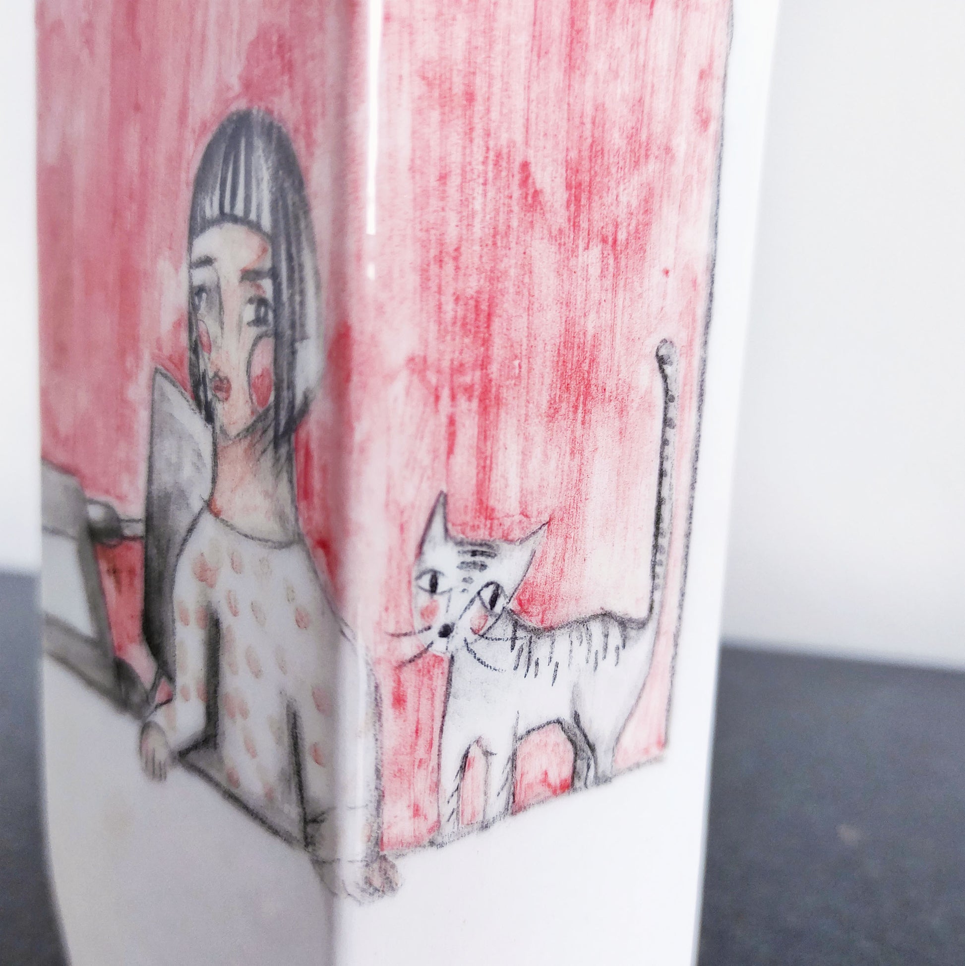 Detalle pintura a mano escultura Desde mi taller BIHU Gato