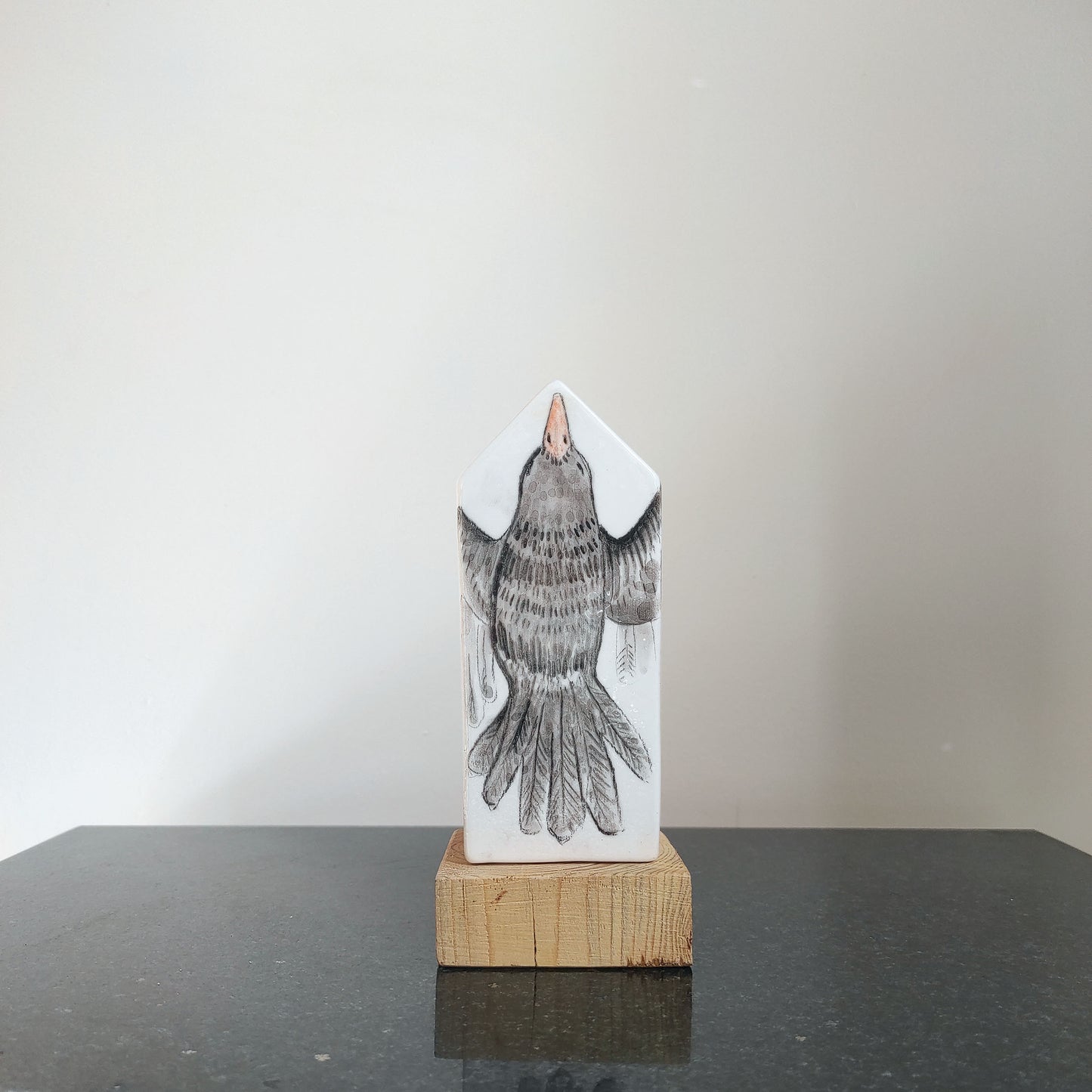 Escultura cerámica Zorro y mirlo pieza única vista frontal