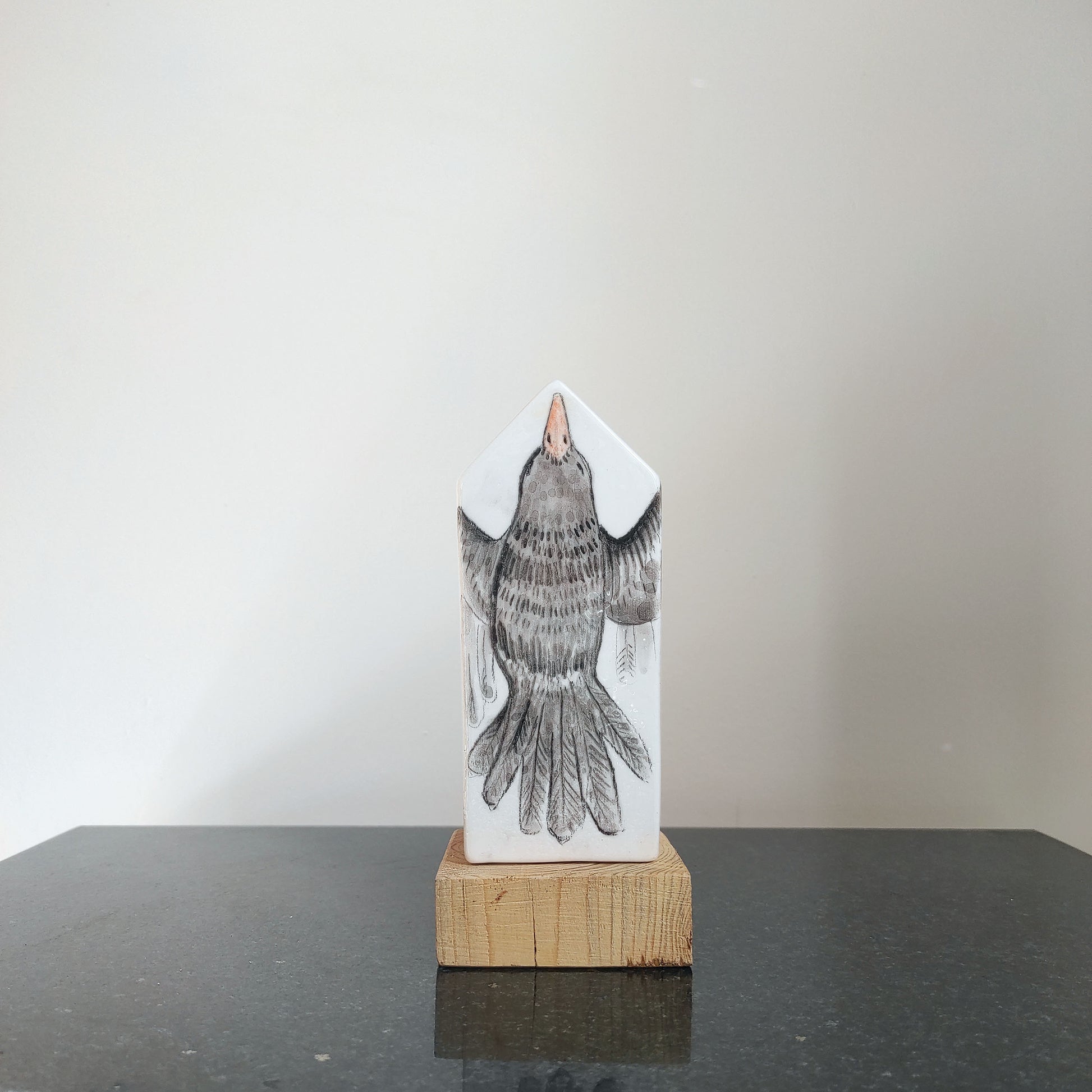 Escultura cerámica Zorro y mirlo pieza única vista frontal