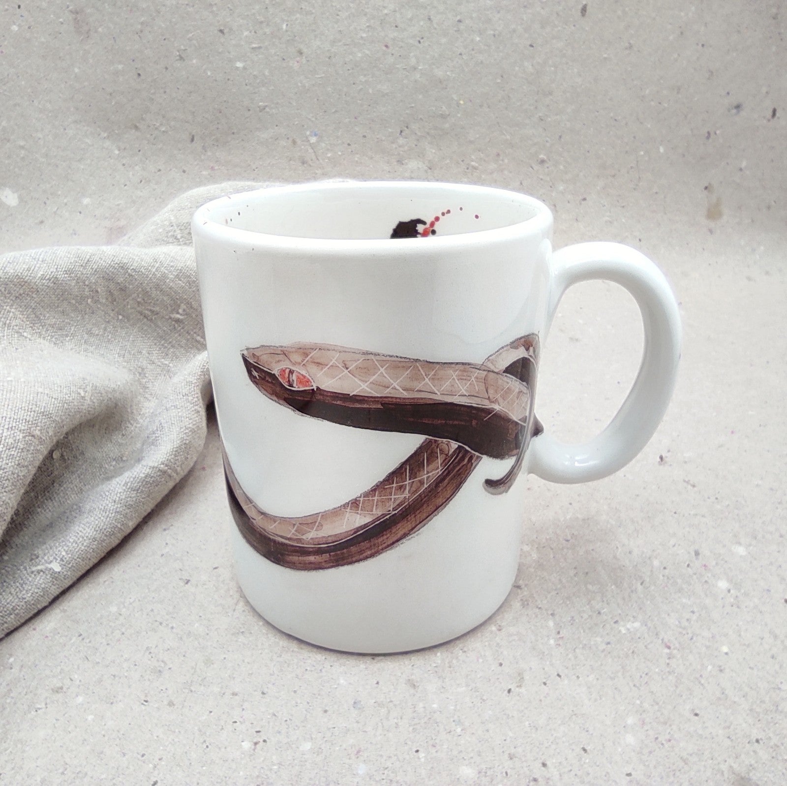 Mug desayuno cerámica con diseño serpiente pintados a mano